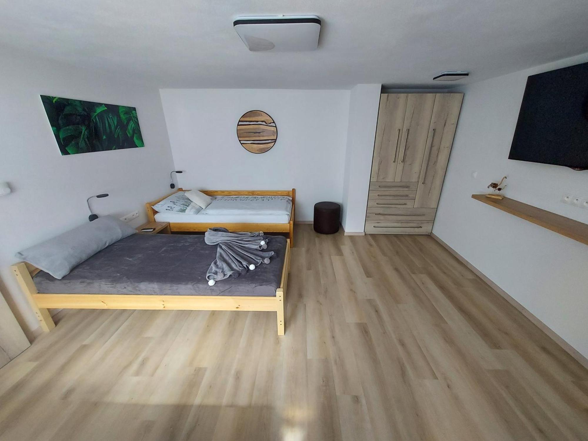 U Mna Doma Apartman Lucatő Kültér fotó